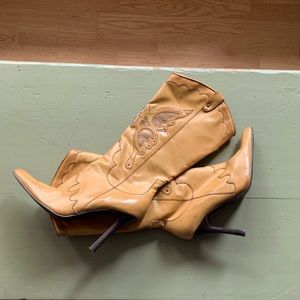 Ladies boots vintage